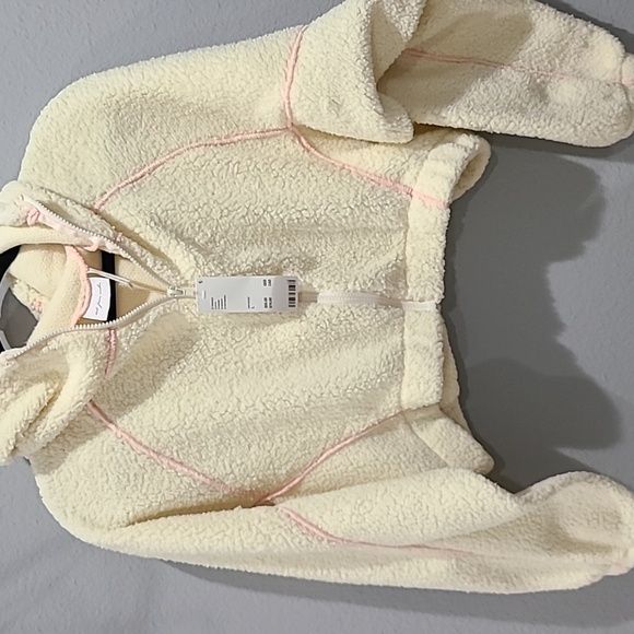 NWT | Urban Outfitters 'out from under' fleece hooded crop zip up | Large - Picture 6 of 9